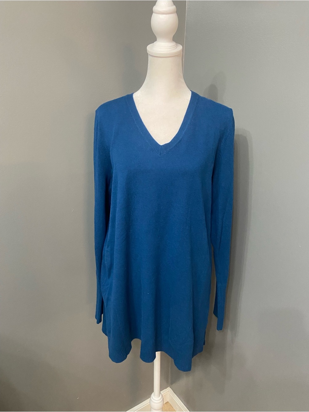 New J JILL V-Neck Long Sleeve Longline Lightweight Teal Knit Sweater Casual  M